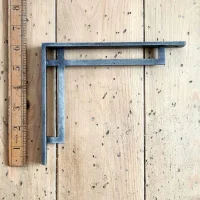 Morris arc deco shelf bracket in cast antique iron